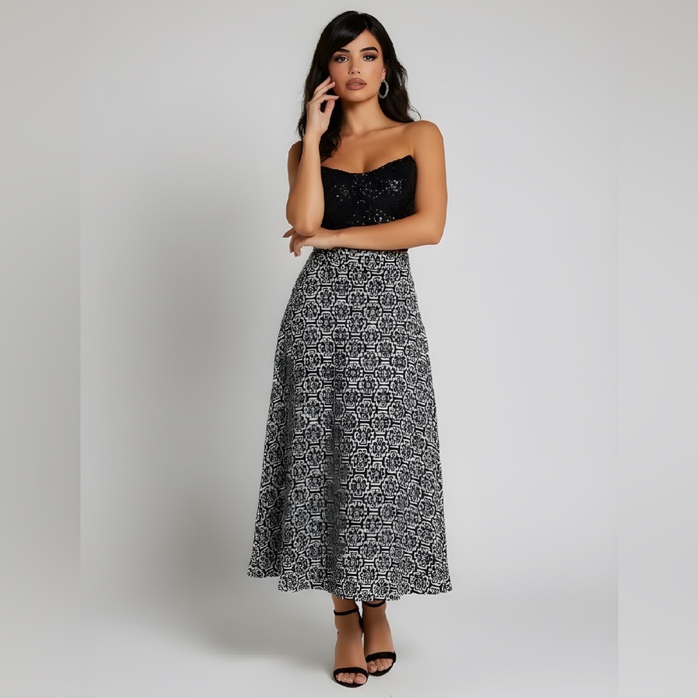 EUC Artisan NY SZ S black/white maxi skirt w/fold down waistband/waist 28”-34”